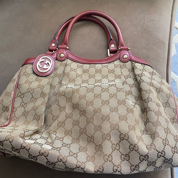 Authentic Gucci  sukey tote. - Picture 2 of 3
